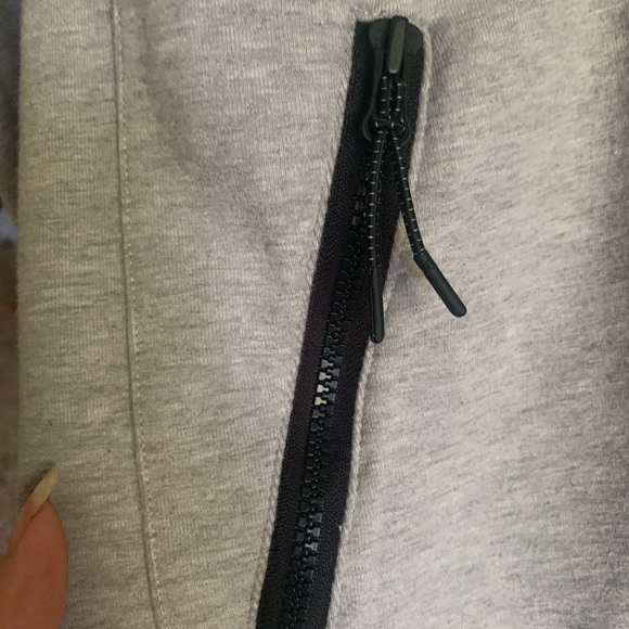 American Eagle full zip, active flex hoodie - Picture 5 of 8